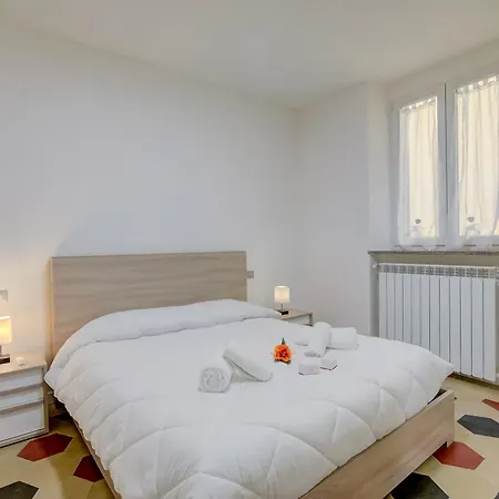Patty New In Center - Happy Apartament Laveno-Mombello